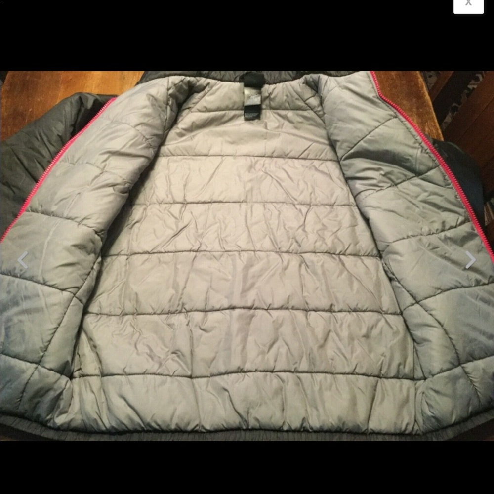 Girls North Face Black Puffer Coat Sz XL/18 EUC - Picture 5 of 7
